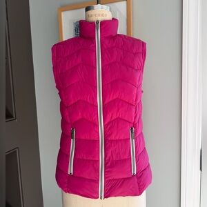 C.R.O pink Vest. Size S. Excellent Condition.